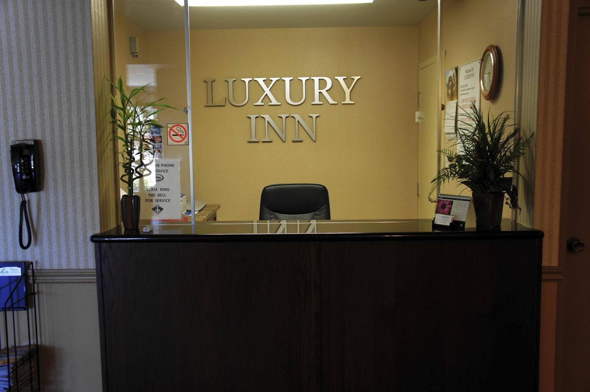 Luxury Inn Collingwood Bagian luar foto