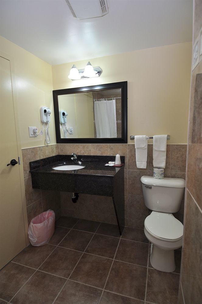 Luxury Inn Collingwood Bagian luar foto