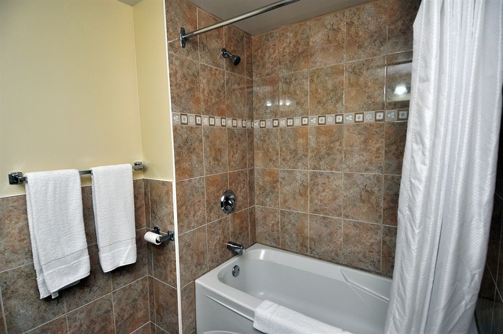 Luxury Inn Collingwood Bagian luar foto