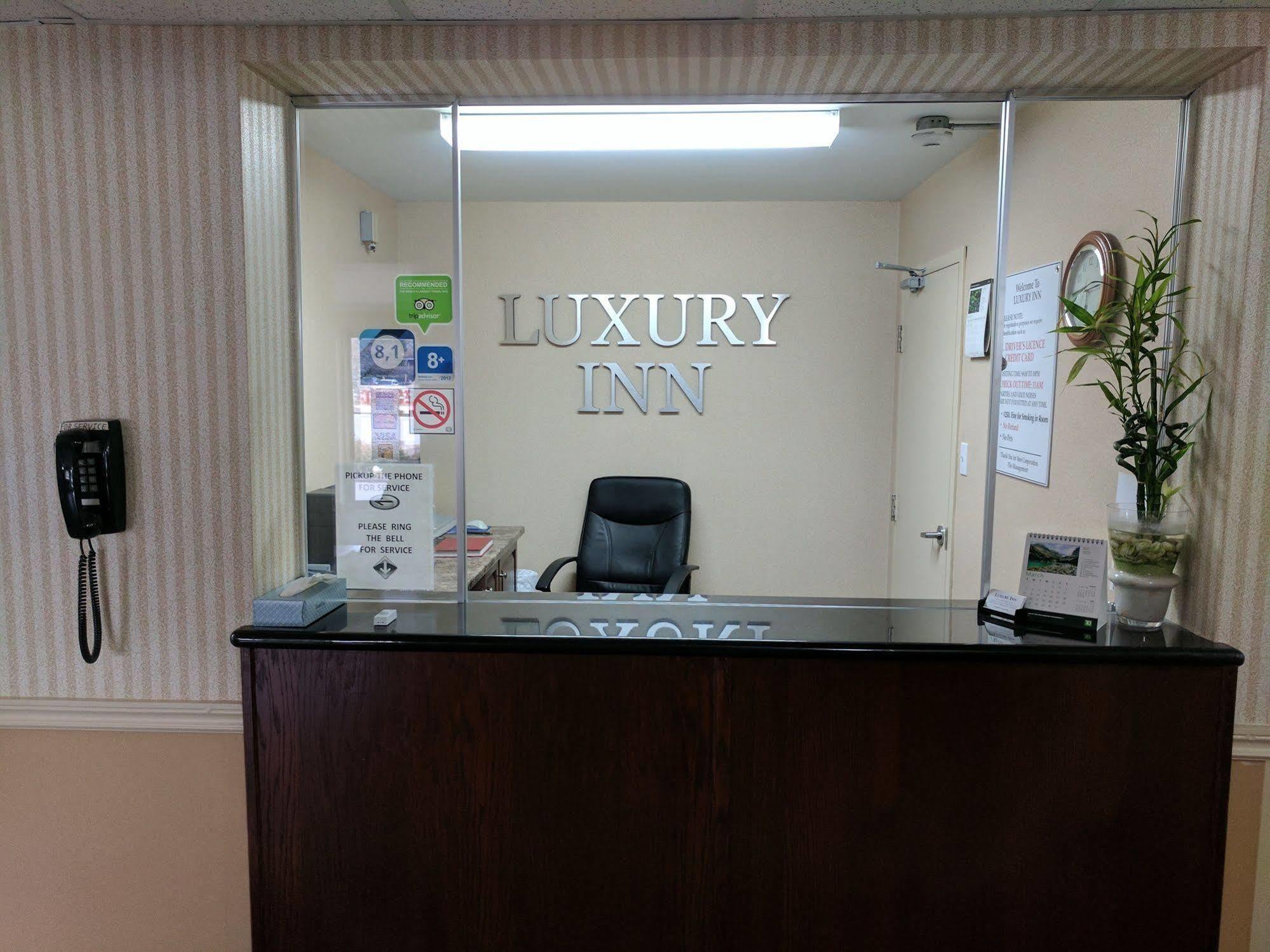 Luxury Inn Collingwood Bagian luar foto