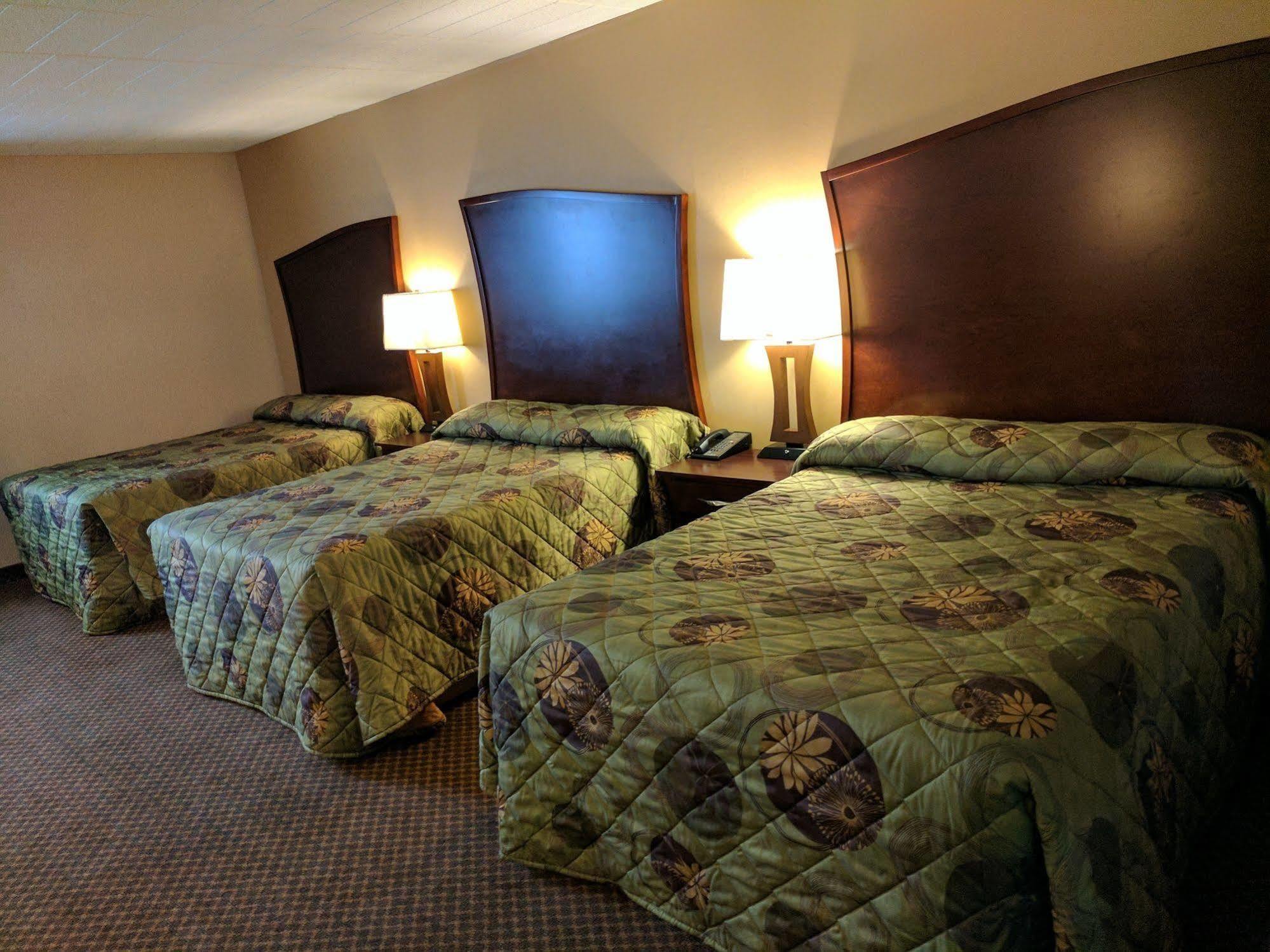 Luxury Inn Collingwood Bagian luar foto