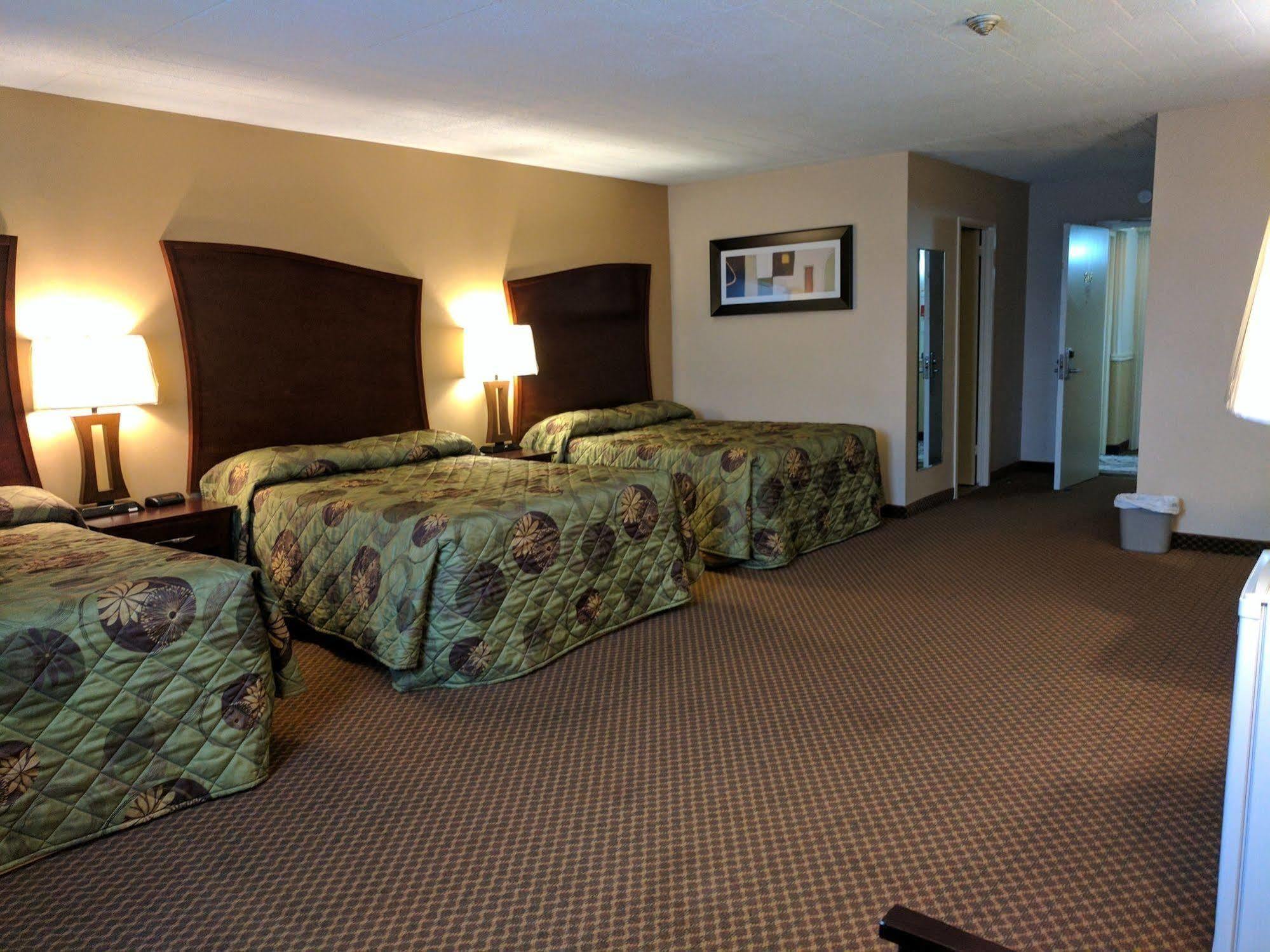 Luxury Inn Collingwood Bagian luar foto