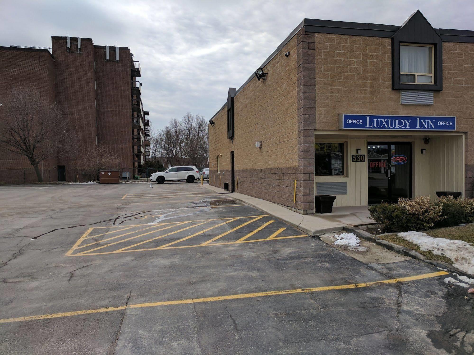 Luxury Inn Collingwood Bagian luar foto