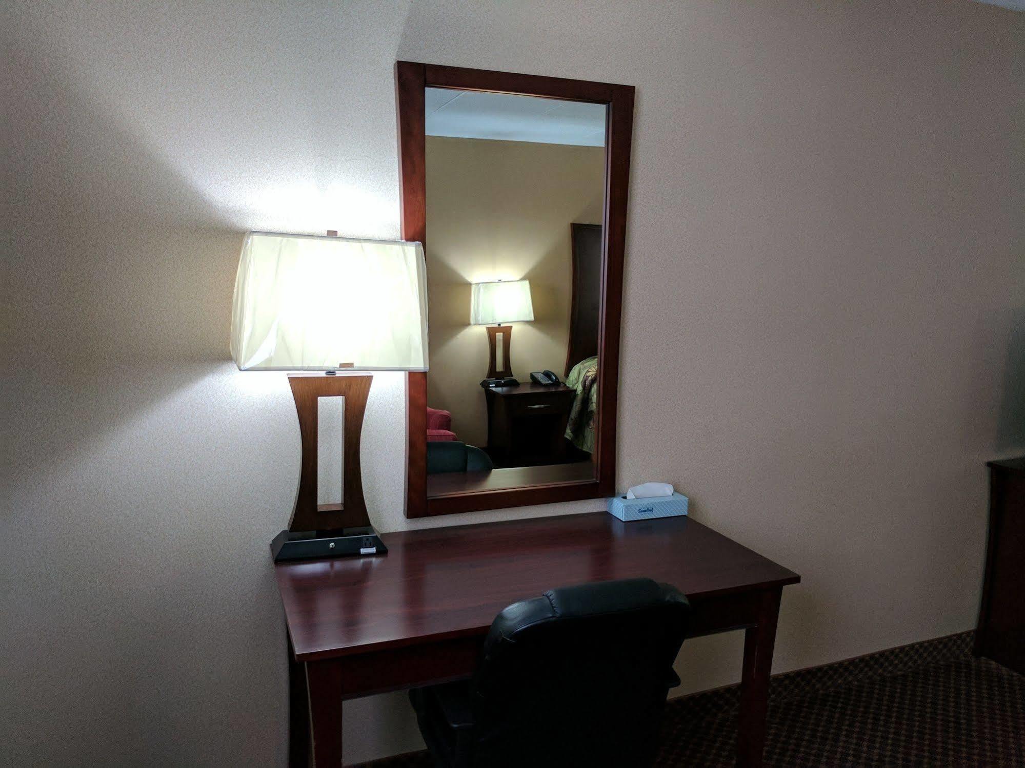 Luxury Inn Collingwood Bagian luar foto