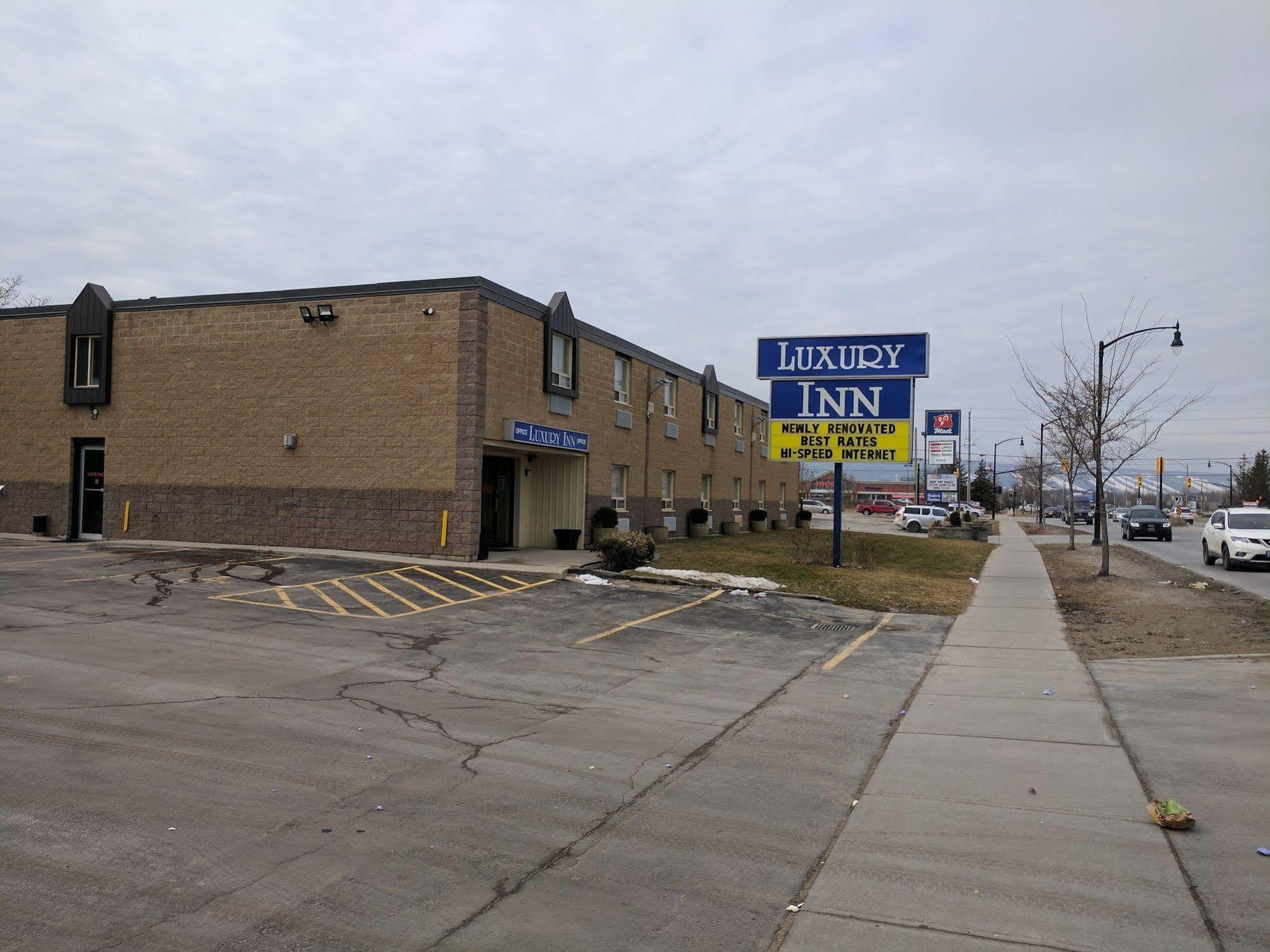Luxury Inn Collingwood Bagian luar foto